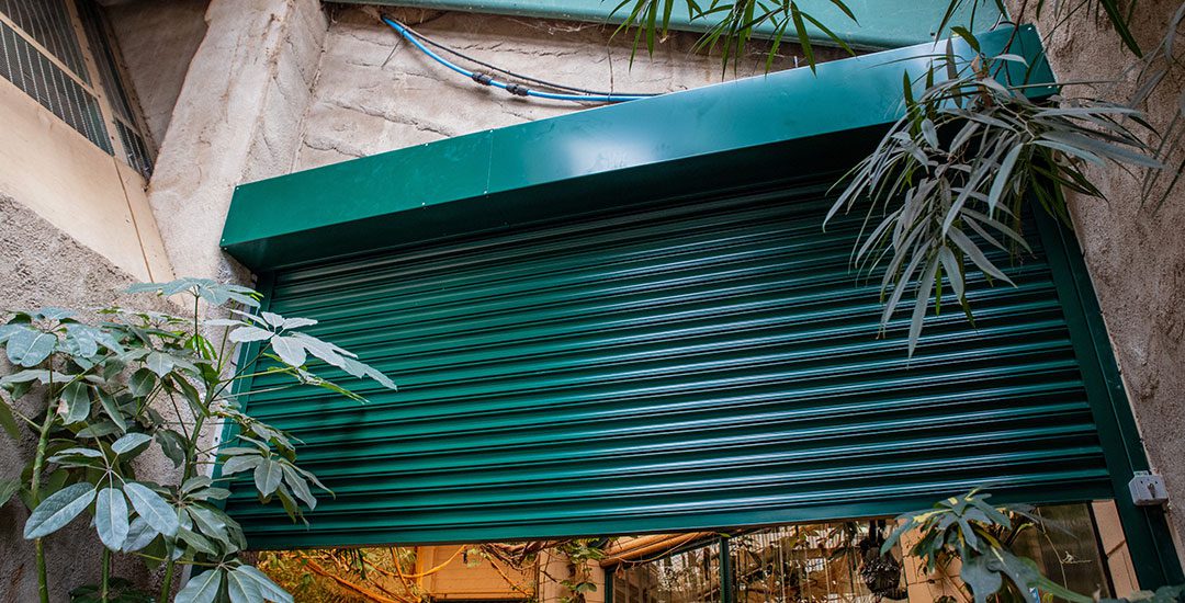 roller shutters safety with safety brakes